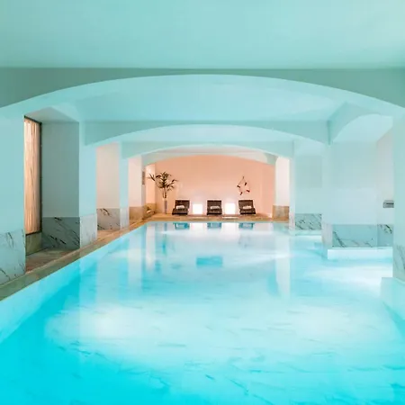 Hotel Nh Collection Carlo Iv
