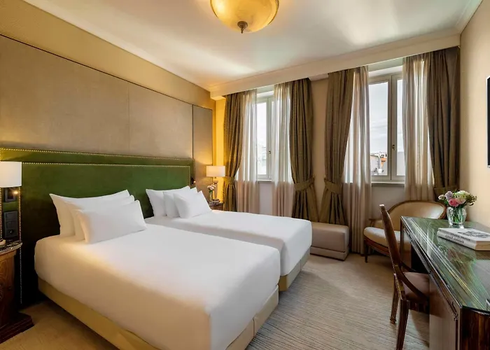 Nh Collection Carlo Iv Hotel