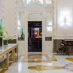 Nh Collection Carlo Iv 5* פראג