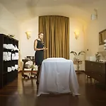 Nh Collection Carlo Iv מלון 5*