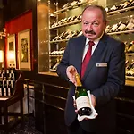 Hotell Nh Collection Carlo Iv
