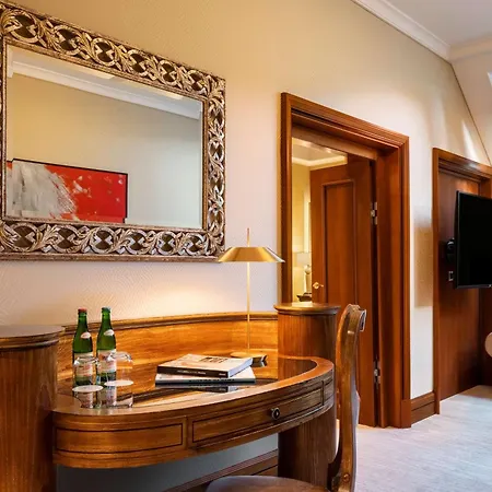 Nh Collection Carlo Iv Hotell Prag