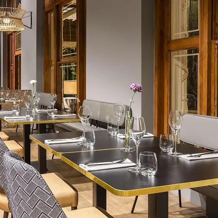 Nh Collection Carlo Iv Hotell