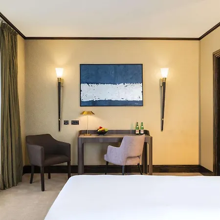 Nh Collection Carlo Iv