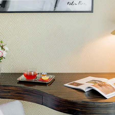 Nh Collection Carlo Iv 5*