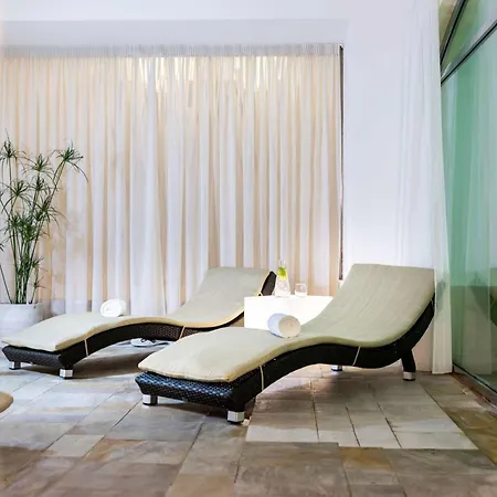 Nh Collection Carlo Iv 5*