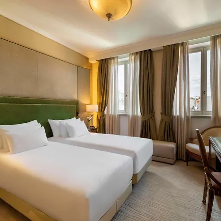 Nh Collection Carlo Iv 酒店