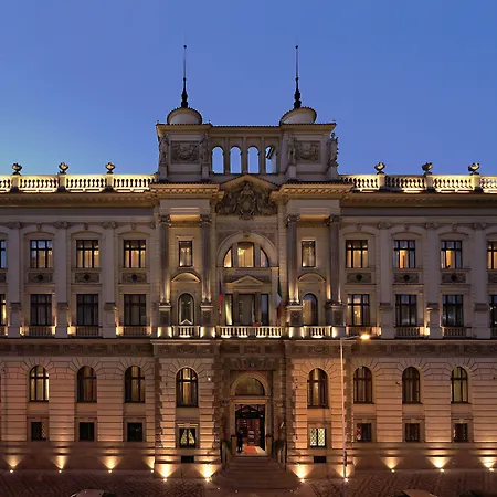 酒店 Nh Collection Carlo Iv