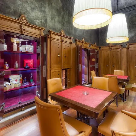 Nh Collection Carlo Iv Hotell Prag