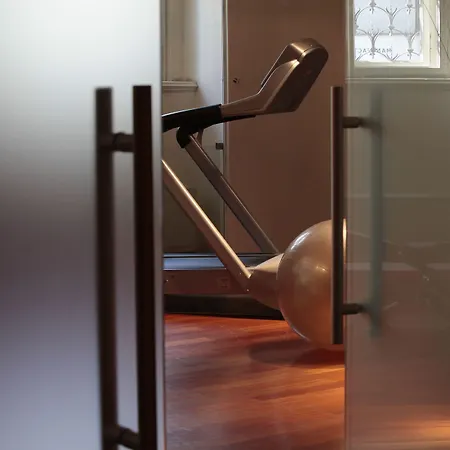 Nh Collection Carlo Iv 5*