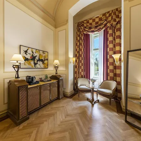 Nh Collection Carlo Iv براغ