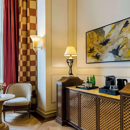 Hotel Nh Collection Carlo Iv