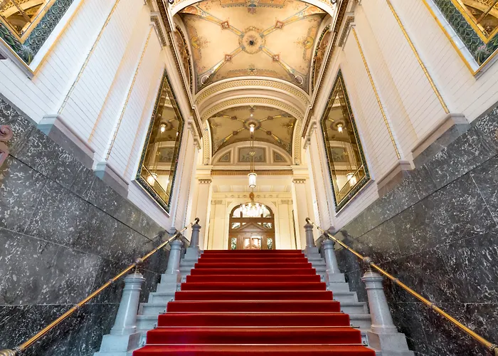 Nh Collection Carlo Iv Hotel