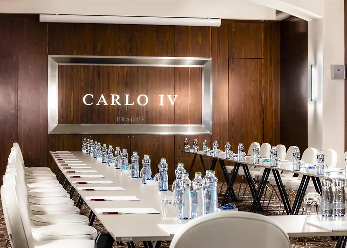 Nh Collection Carlo Iv Hotel 5*