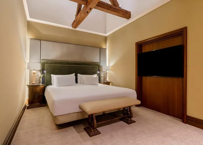 Hotel Nh Collection Carlo Iv Praha