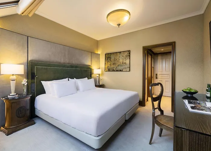 Nh Collection Carlo Iv 5* Praha