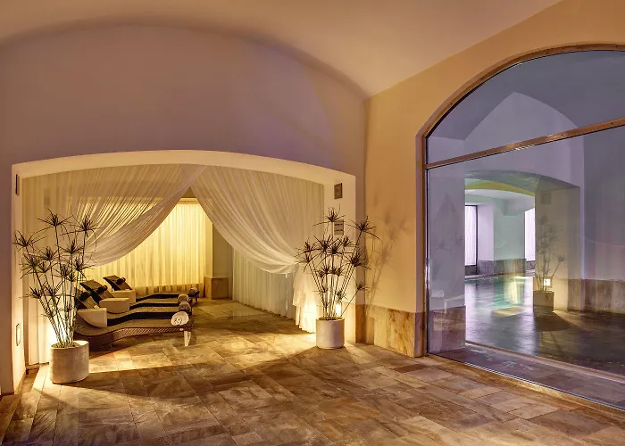 Nh Collection Carlo Iv 5* Praha