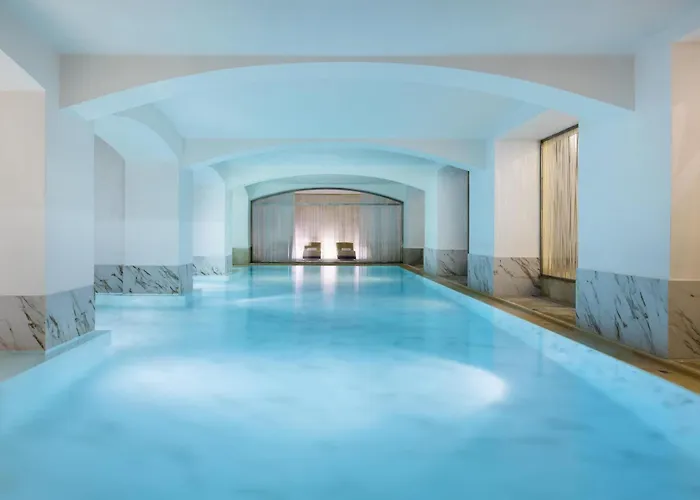 Nh Collection Carlo Iv 5*