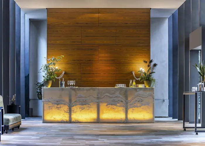 Nh Collection Carlo Iv Hotel 5*