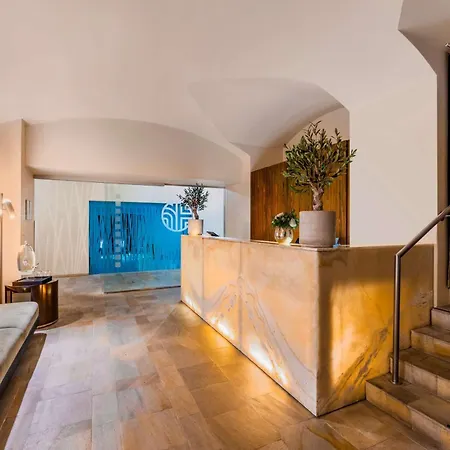 Nh Collection Carlo Iv Hotel 5*